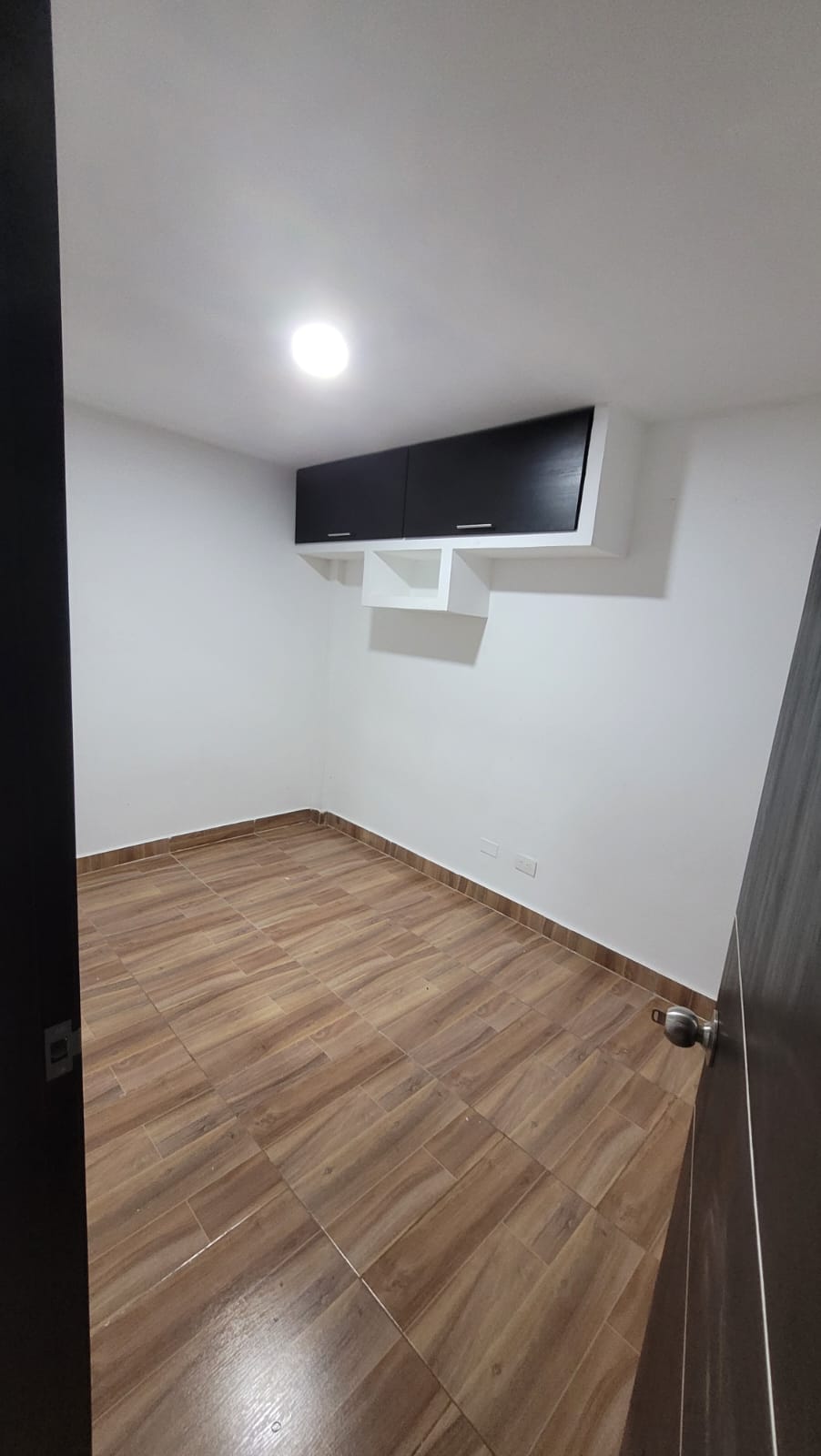 En Venta Casa con 3 Rentas. Sector Cuba - Image 9