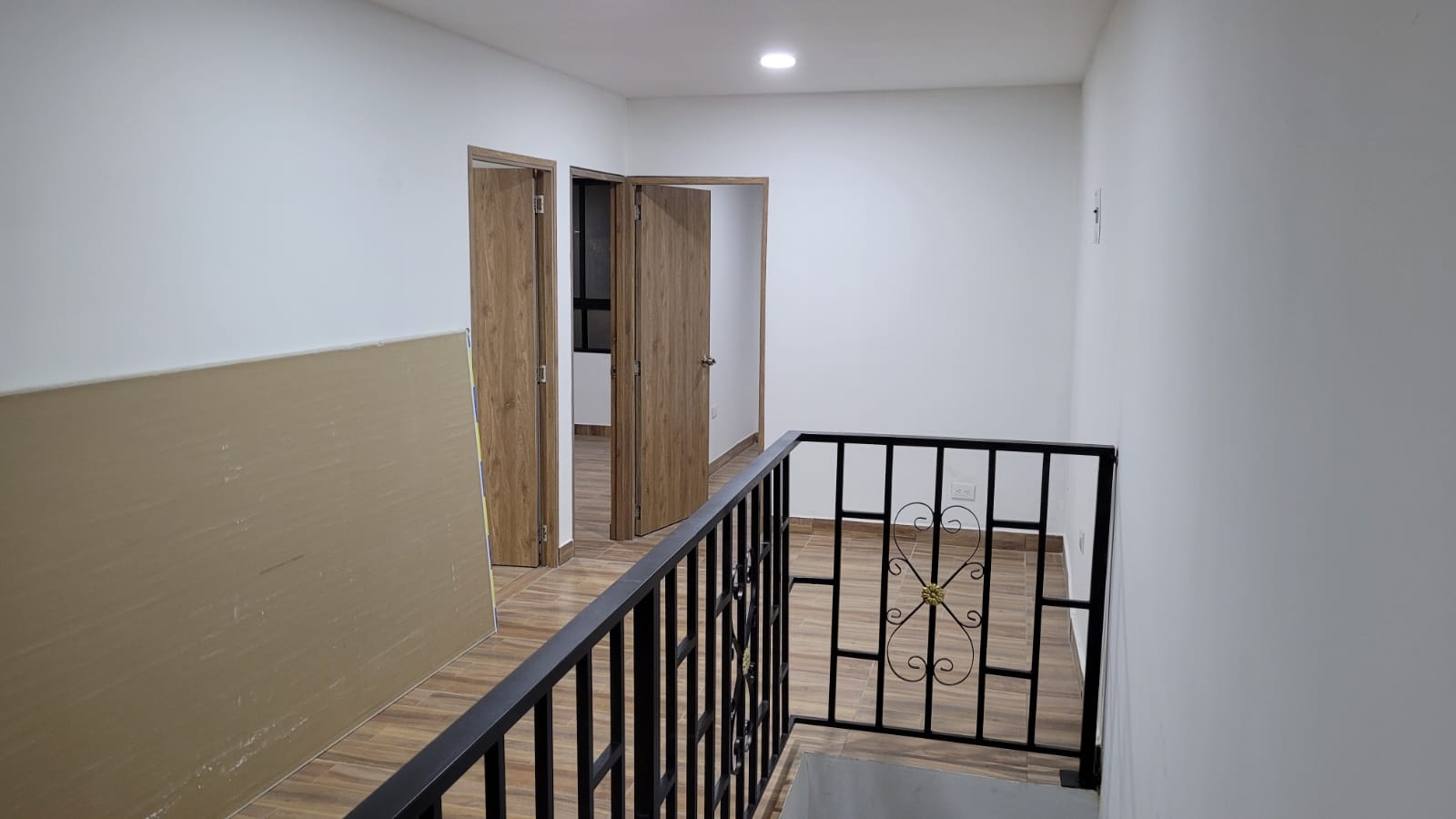 En Venta Casa con 3 Rentas. Sector Cuba - Image 7