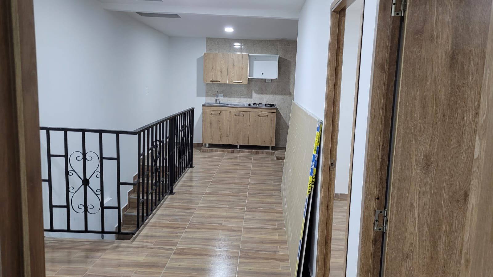 En Venta Casa con 3 Rentas. Sector Cuba - Image 2