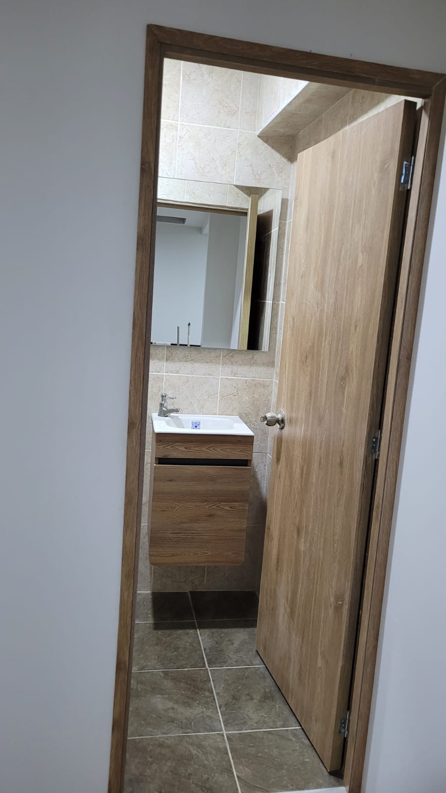 En Venta Casa con 3 Rentas. Sector Cuba - Image 5